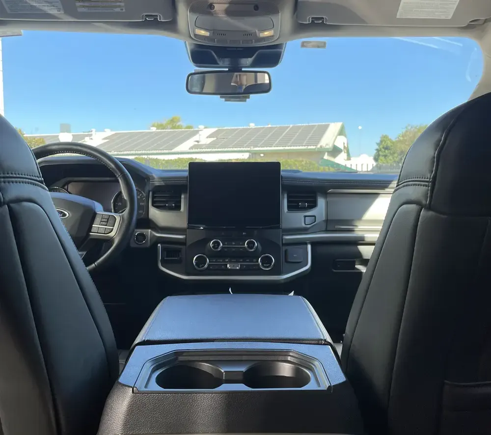 Luxury Airport Shuttle In Riovista